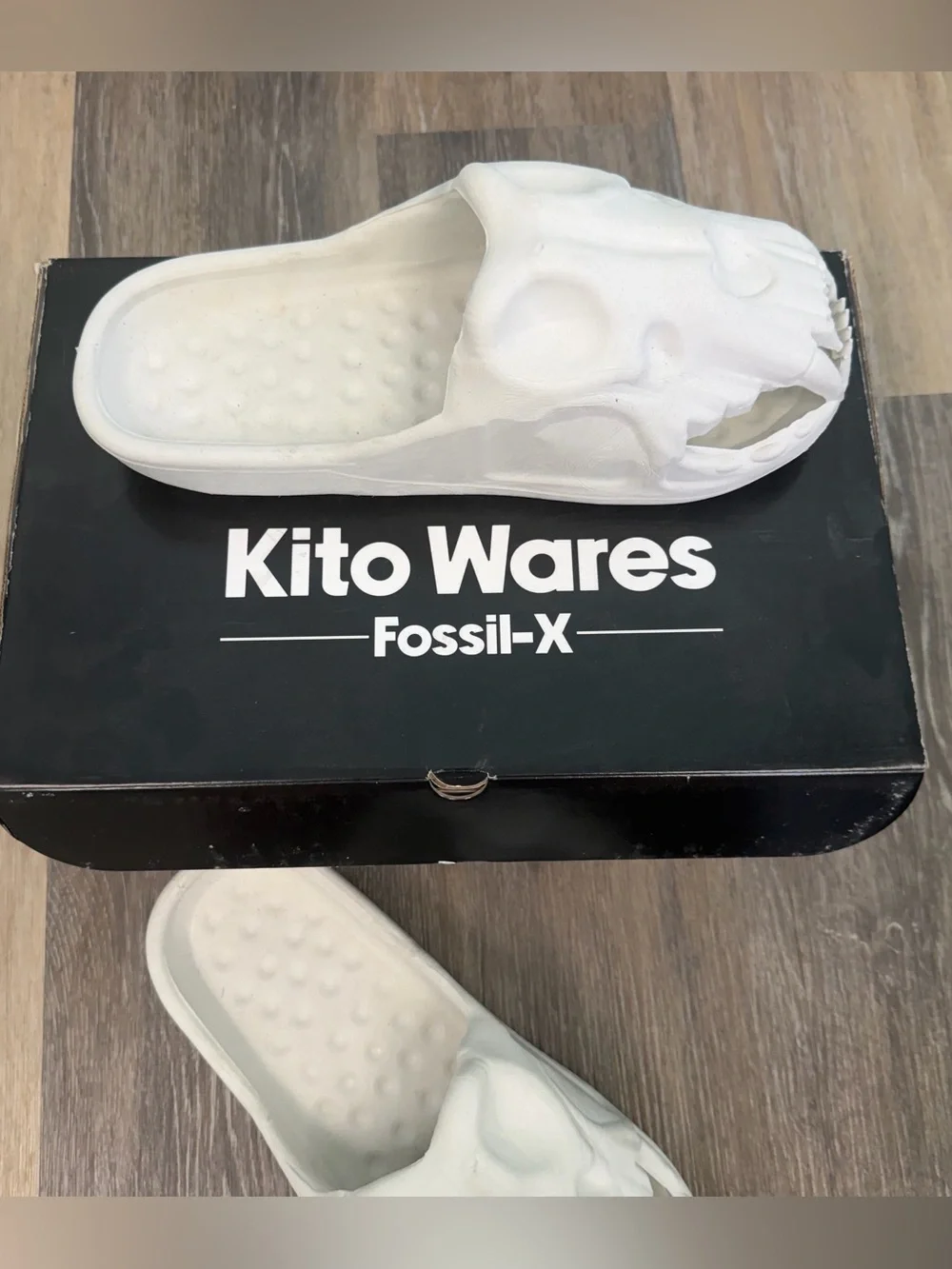 Kito Wares “Saber Tooth Slides” • NEW • Men’s Sz 12